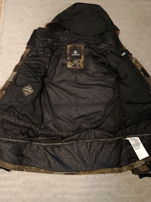 Сноуборд  яке VOLCOM GORE-TEX