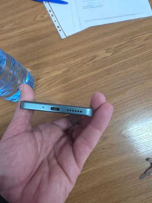 Продавам Redmi note 13 pro в перфектно състояние