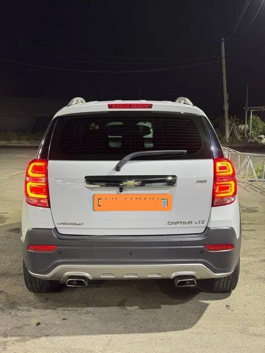Chevrolet Captiva 3 в отличном состоянии с объёмом двигателя 3.0
