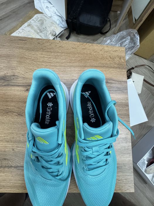 Adidas  в отлтчном состояние
