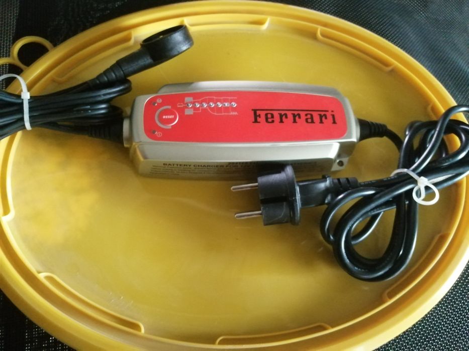 Încărcător Ferrari