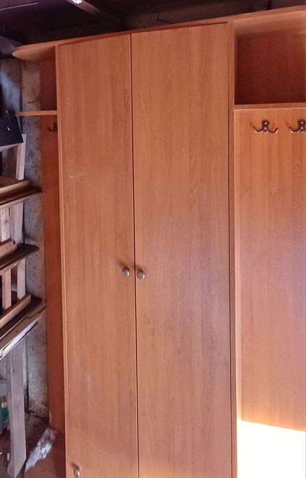 Продам Шкаф прихожую
