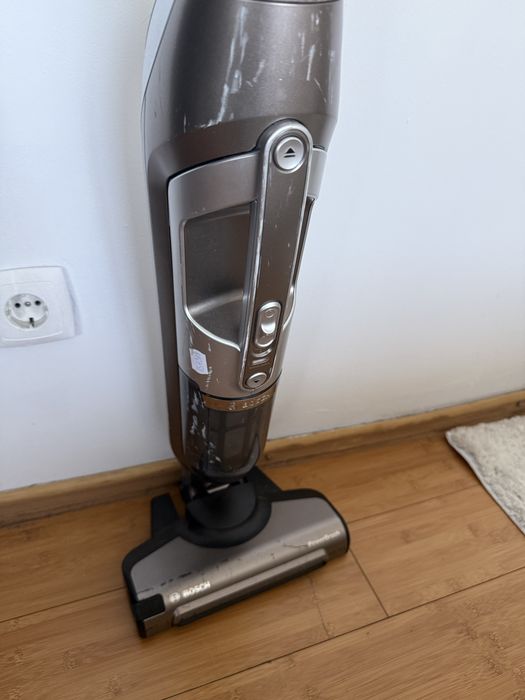 Aspirator Bosh in garantie stare foarte buna