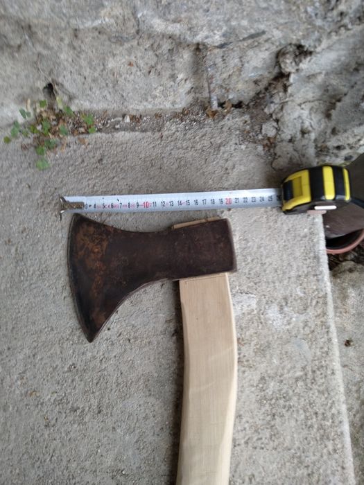 Продавам две големи Френски антикварни брадви 19-ти век Продавам