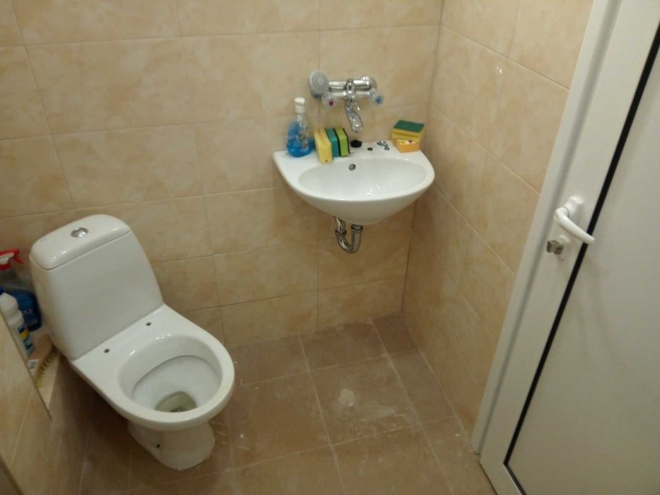 Давам под наем самостоятелна сграда за медицински център в гр. Перник кв. Изток