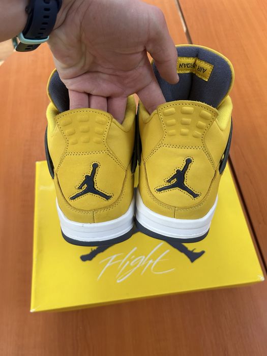 Jordan 4 Lighting (45)