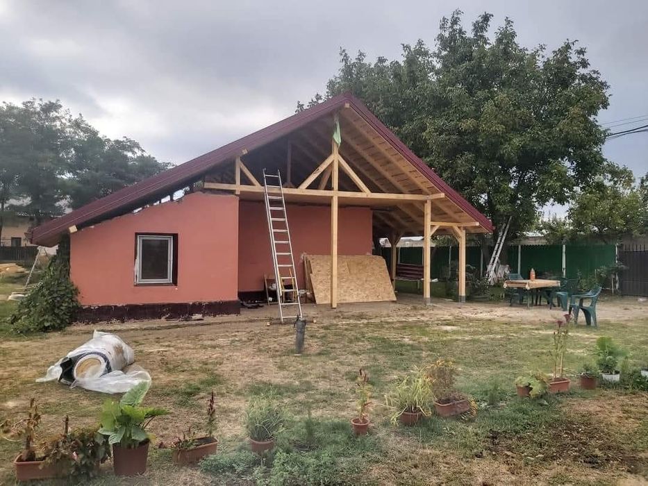 Executam acoperișuri/terase/ reparați