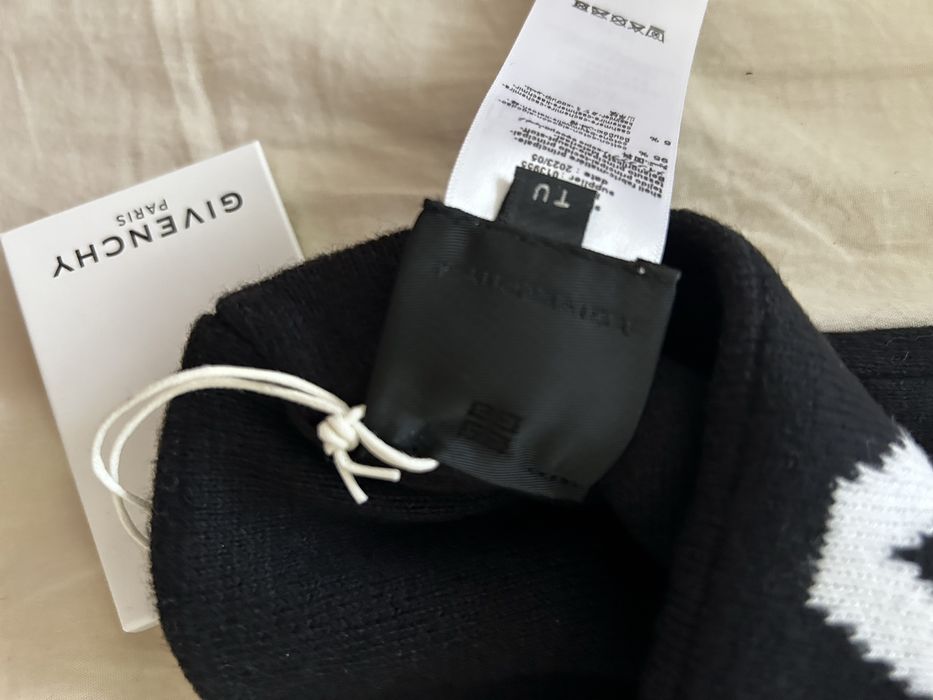 Оригинална детска шапка Givenchy