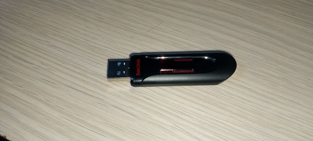 Fleshka (SanDisk) 128gb 30.000 sum