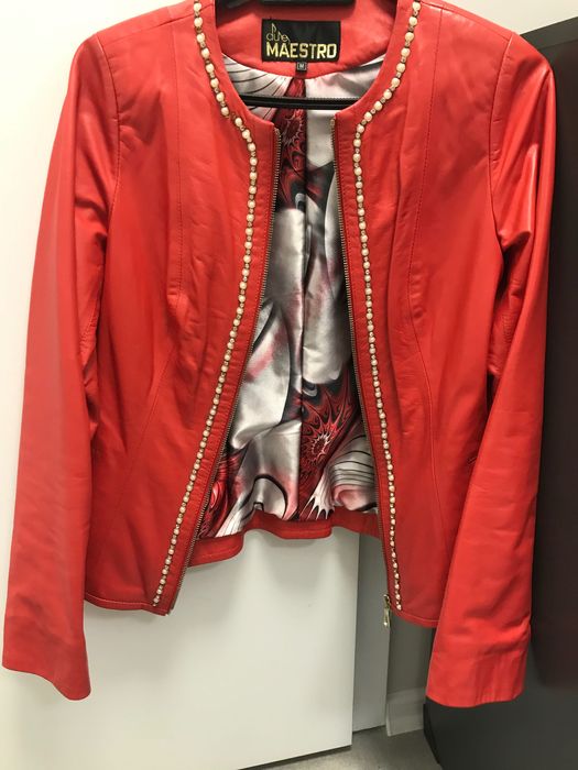 Якета от естествена кожа и от плат.