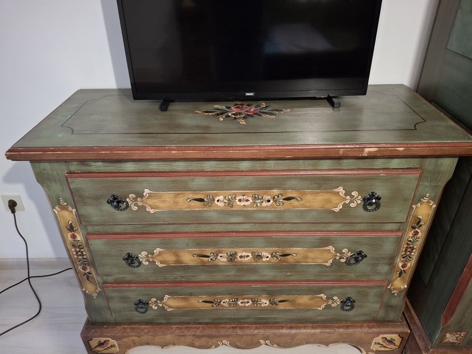 Vând set dormitor Voglauer, pictat manual