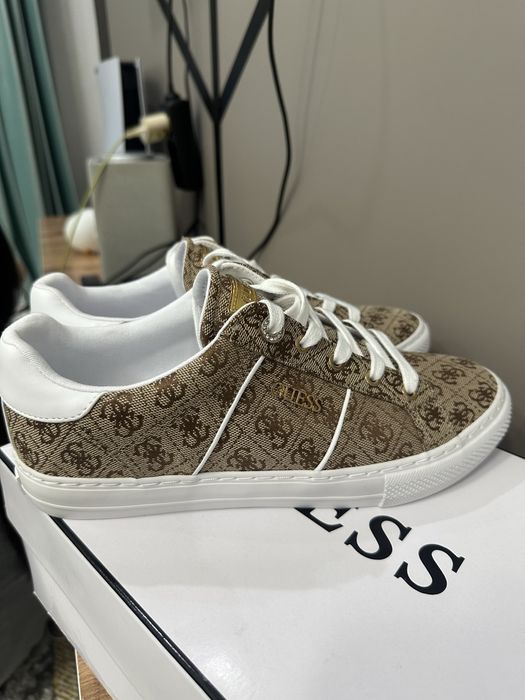 Продам новые оригинал кеды guess