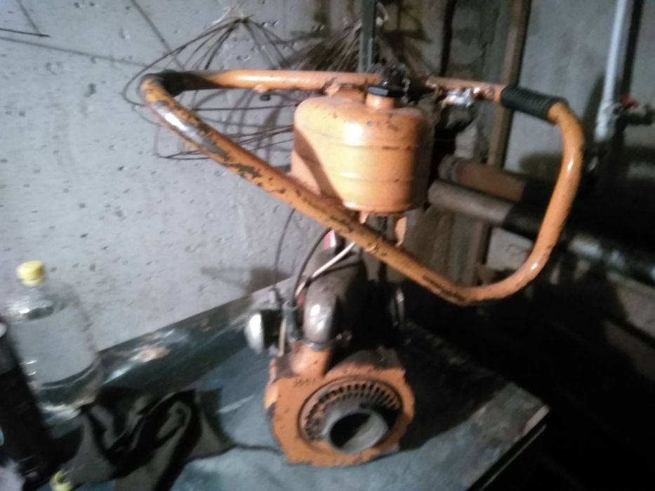 Продам бензопилу дружба