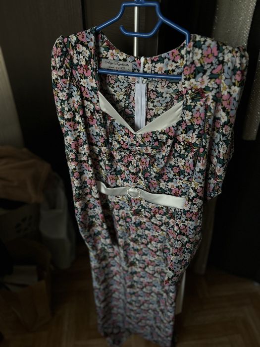 Продам платья вечерние