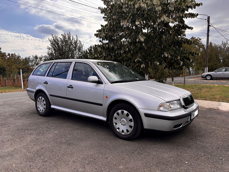 Skoda Octavia 1 automata  2.0i cu gpl omologat