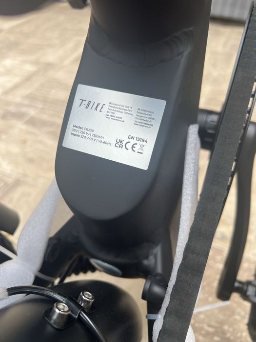 Bicicleta electrica T-BIKE CR250 Neagra