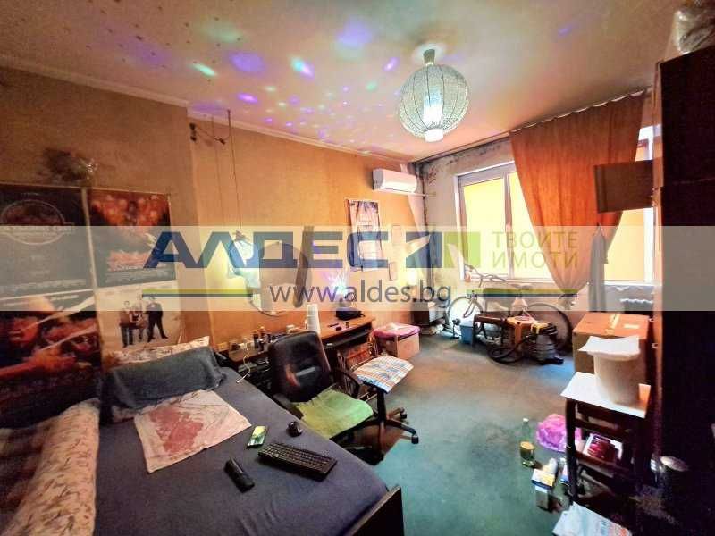 Продава се Двустаен апартамент в София, Център - 70 кв.м за 4143 €/кв.м - Снимка #4