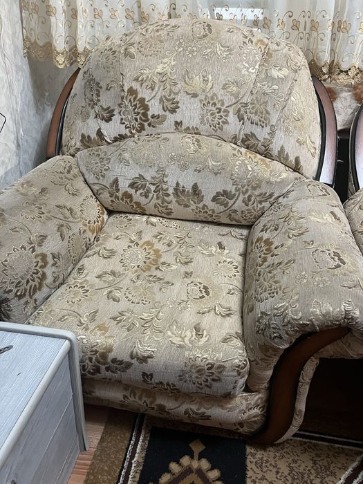 Продам мебель в одни руки