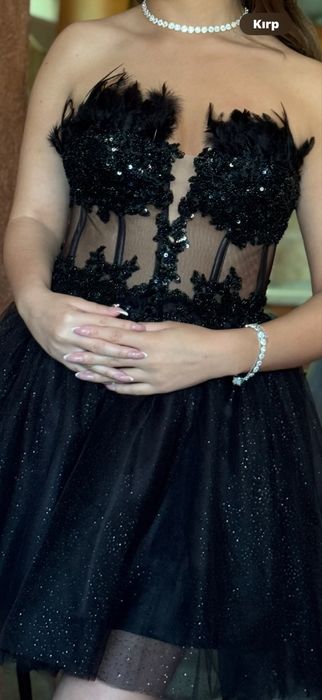 Дизайнерска рокля в черен цвят