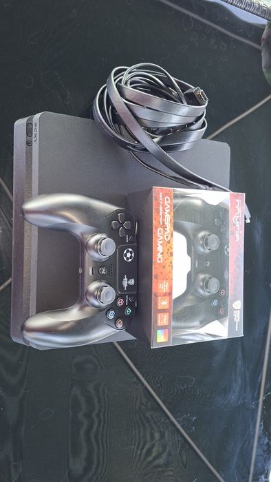 Vind ps4 500gb stare buna cu 2 controler si toate jocurile