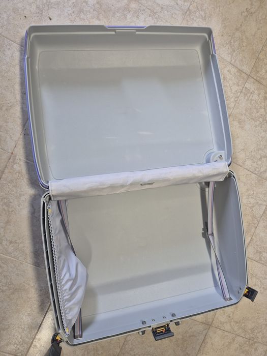 Troler Valiza geamantan