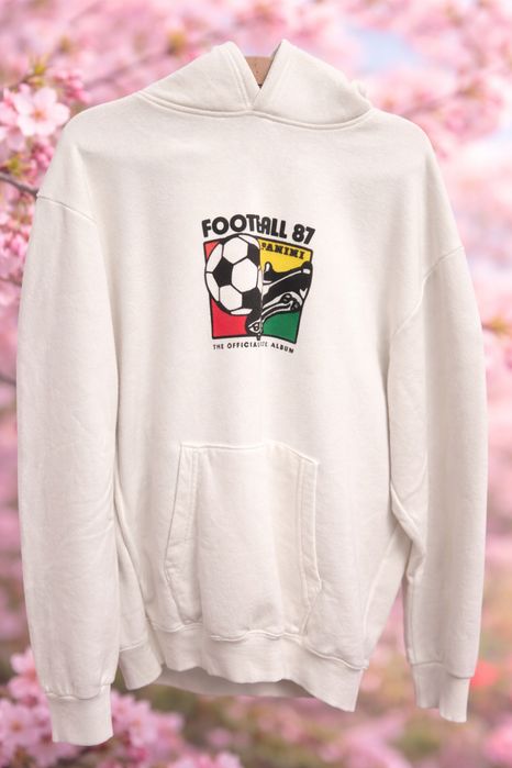 Bluza alba cu fotbal