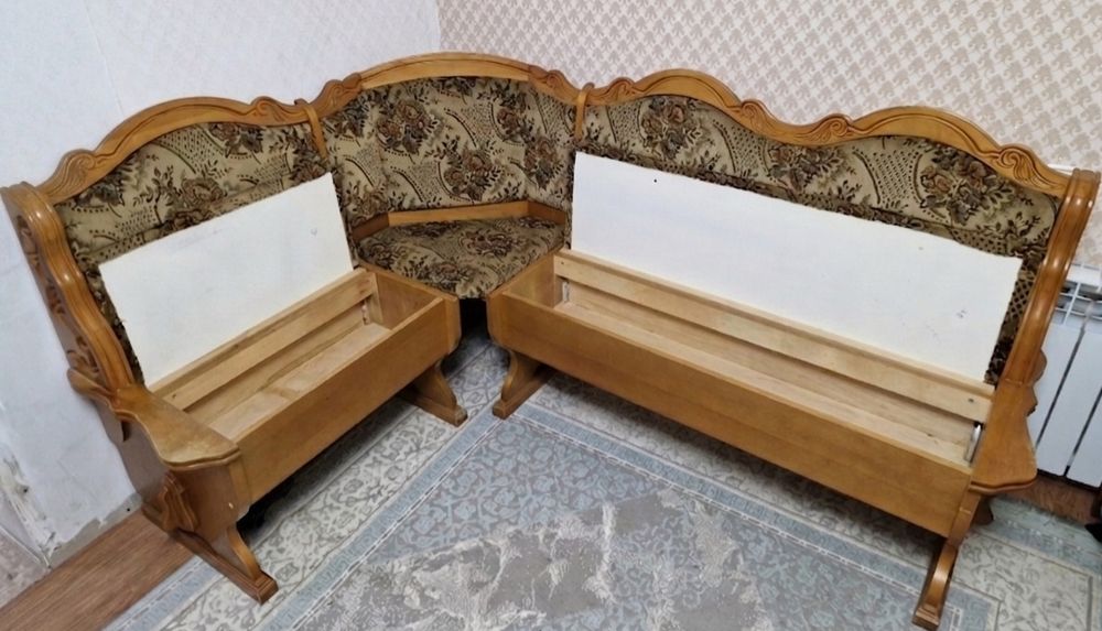 Продам кухонный уголок
