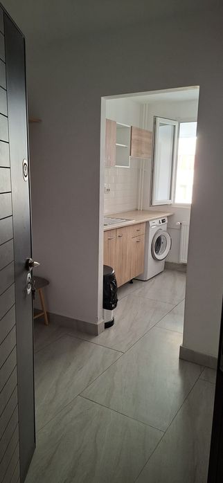 Direct proprietar, închiriez apartament 3 camere la 2 min de metrou 1