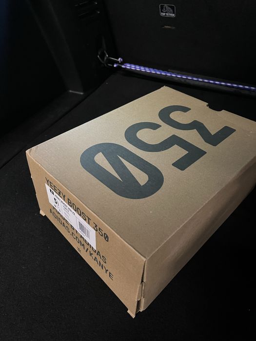 Yeezy bone , marimea 38