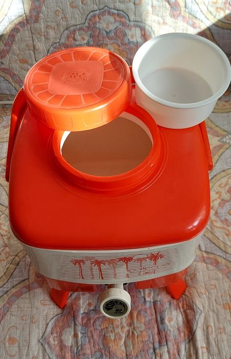 Продам термос для пикника.