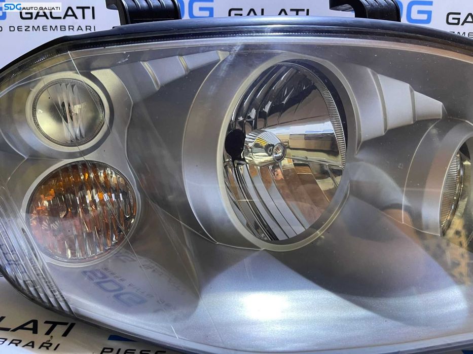 Far Dreapta Halogen SsangYong Rodius 2004 - 2012 [L2150]
