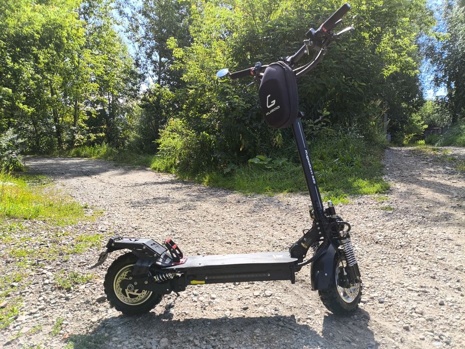 Продам электросамокат KugooKirin m5