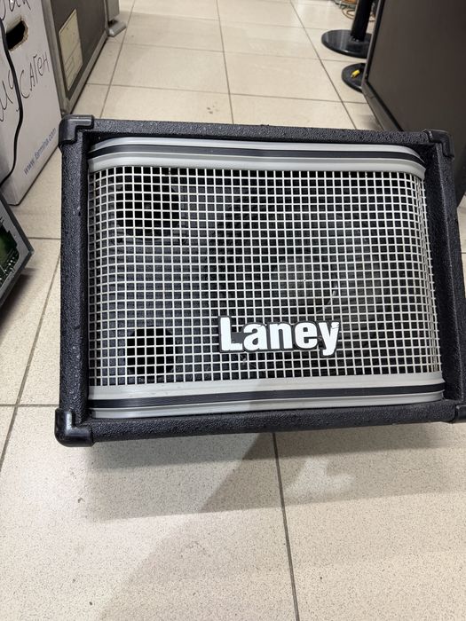Китарен усилвател Laney