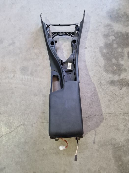 Cotiera europa piele neagra bmw e90 e91 e92 e93