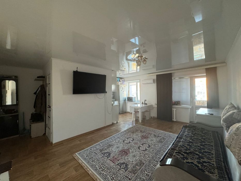 3 бөлмелі 5-ші қабатта сатылады.