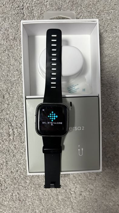 FitBit Versa 2 с драскотини