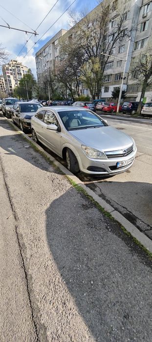 Продавам Опел Астра