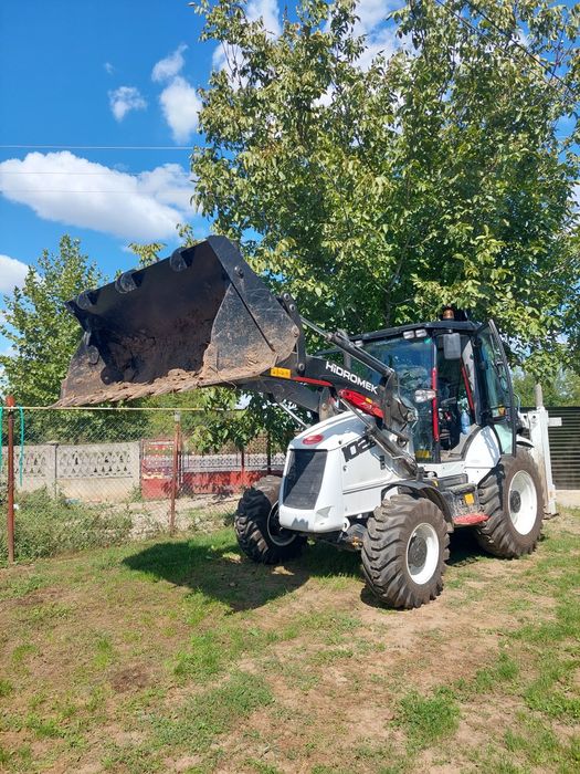 Închiriez buldoexcavator