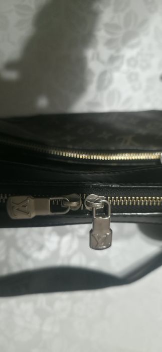 Унисекс Чанта-LOUIS VUITTON.