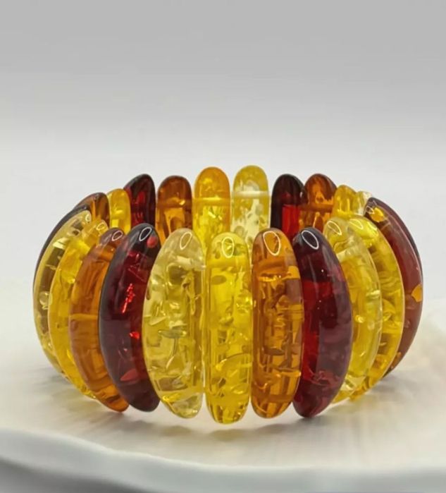 Продам бижутерию.