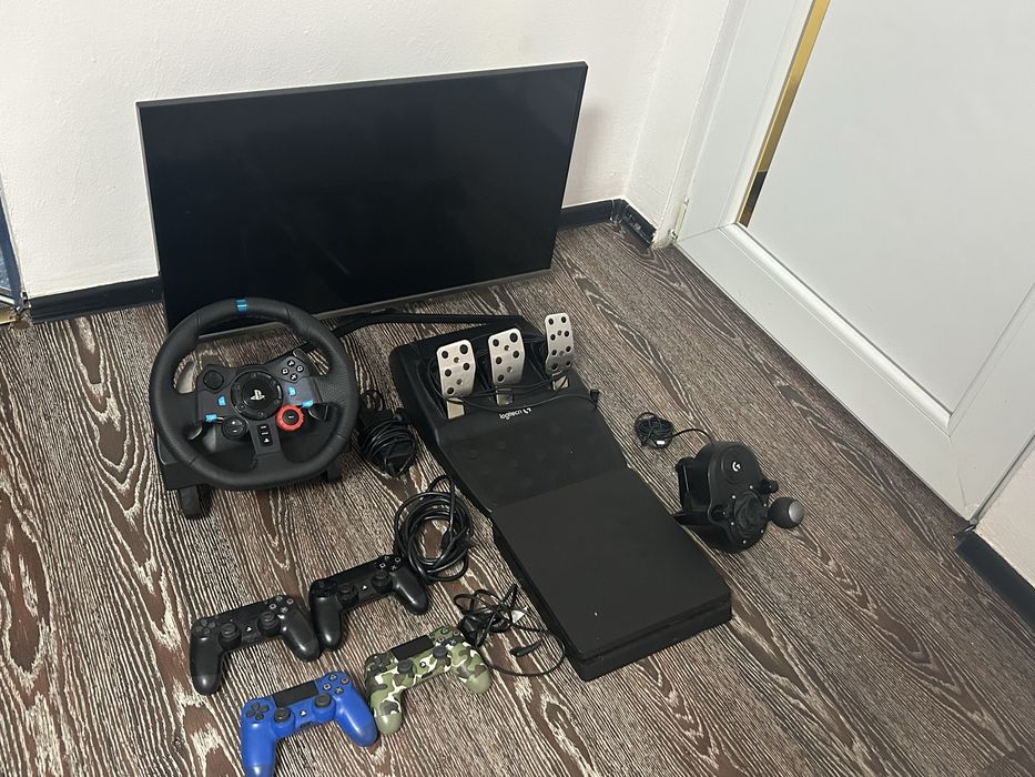 цял гейминг комплект – Samsung TV + PS4 + Logitech G29 + игри