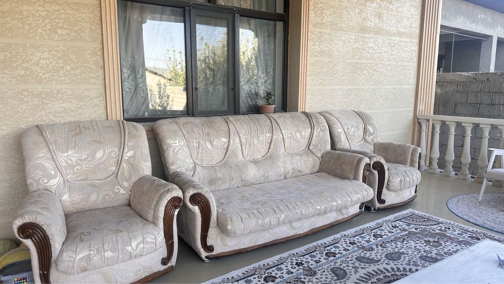 Продаем ДИВАН комплект ( 4 шт)