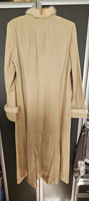 Дълго палто от естесвена кожа