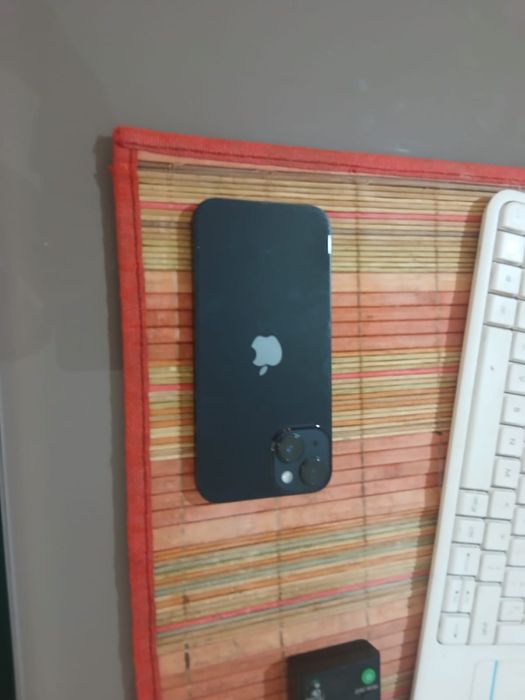 Vand iPhone 14 fara defecte, usoare urme de uzura