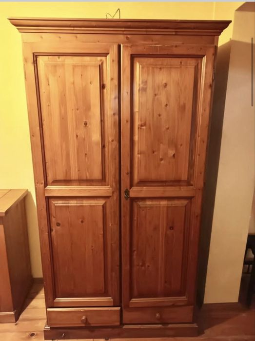 De vanzare  mobila brad.