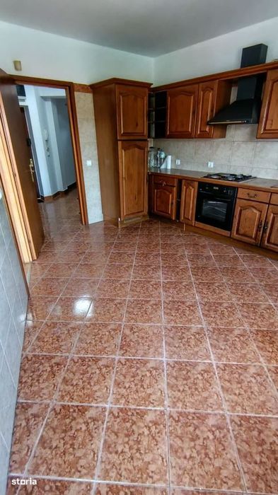 Ap. 4 camere, premium, zona Primăverii, parcare subterană, 2 intrări