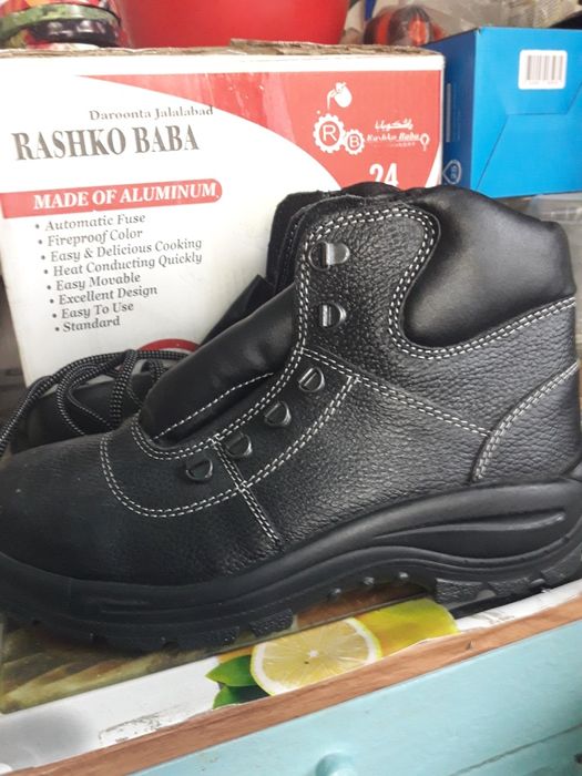 Продам спец обувь Токуши