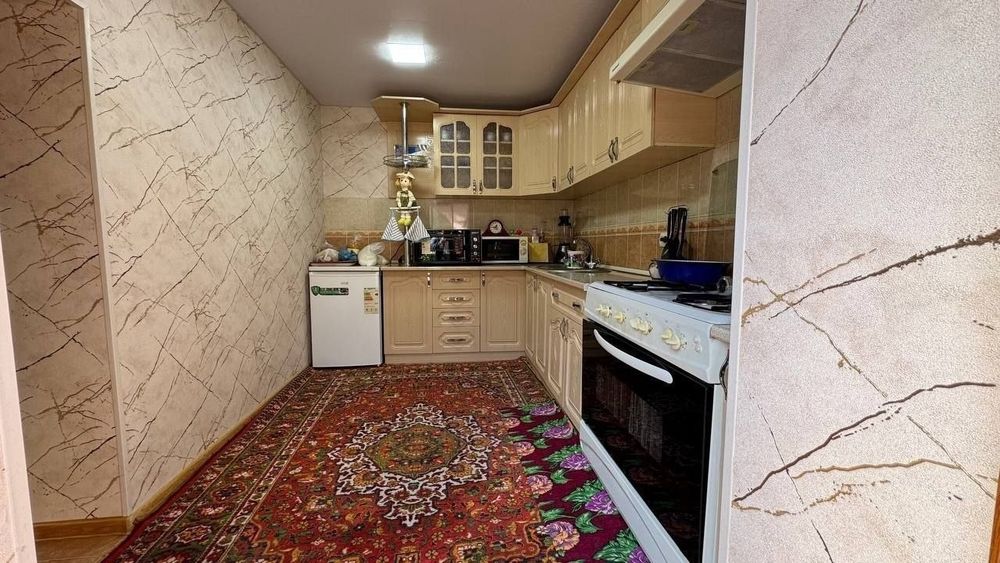 8 ком. ДОМ на участке 6 соток. Сергели, Хонобад. Метро - 700 м