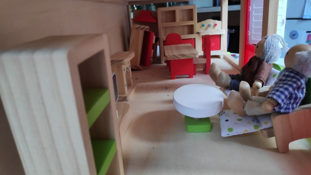 Детска дървена къща за игра