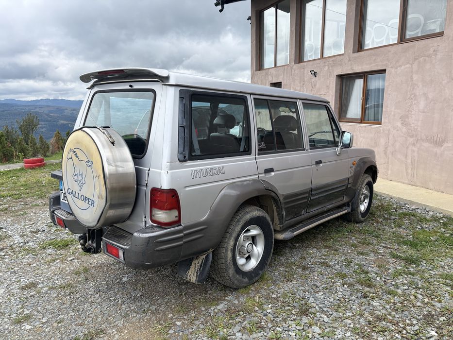 Vand sau schimb Hyundai Galoper 2,5 D 4x4 fara rugina,